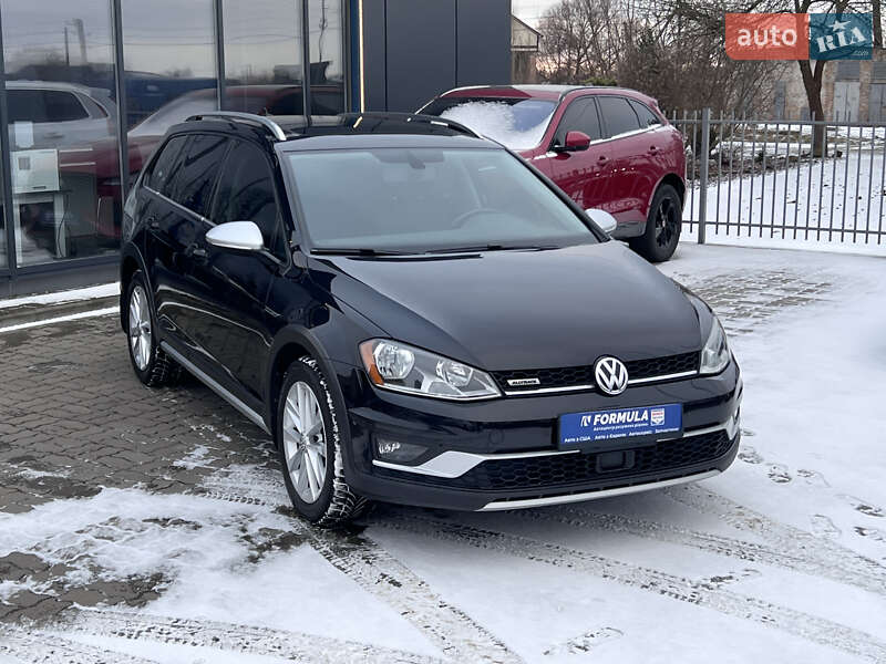 Универсал Volkswagen Golf Alltrack 2017 в Нововолынске