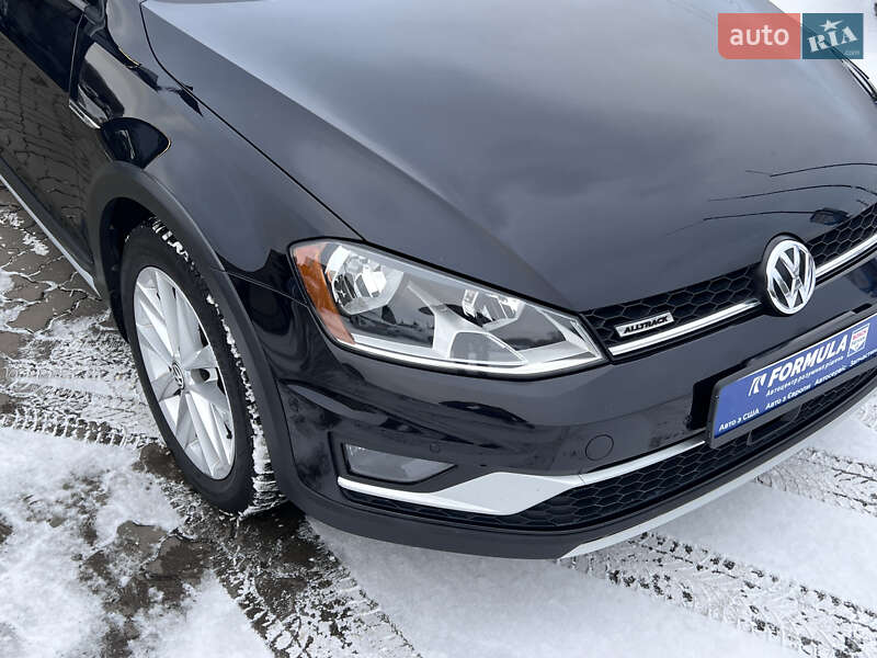Универсал Volkswagen Golf Alltrack 2017 в Нововолынске