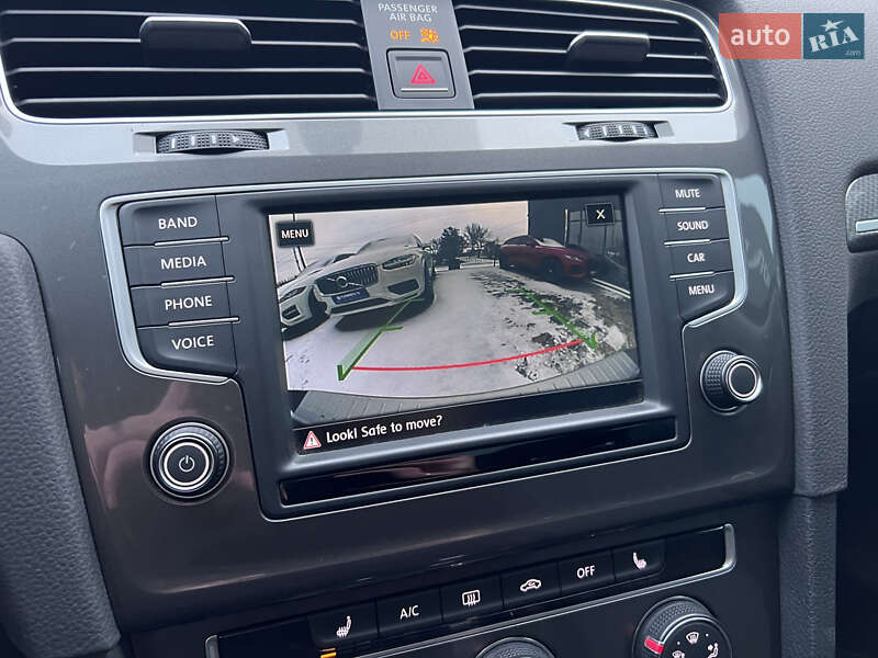 Универсал Volkswagen Golf Alltrack 2017 в Нововолынске