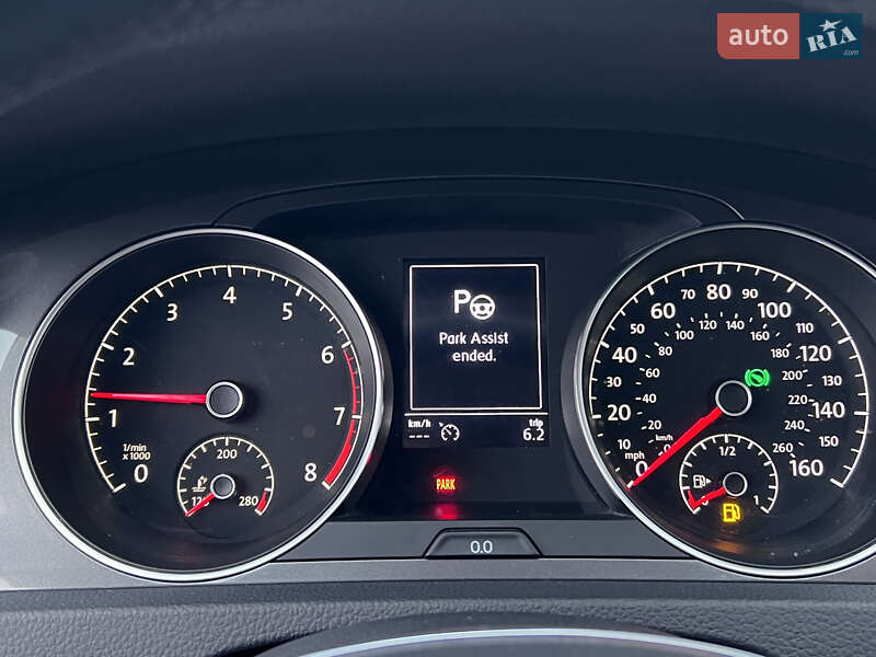 Универсал Volkswagen Golf Alltrack 2017 в Нововолынске