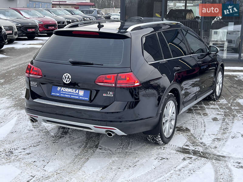 Универсал Volkswagen Golf Alltrack 2017 в Нововолынске