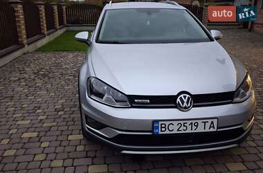 Универсал Volkswagen Golf Alltrack 2015 в Львове