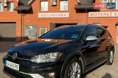 Універсал Volkswagen Golf Alltrack 2017 в Києві
