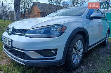 Универсал Volkswagen Golf Alltrack 2017 в Дергачах