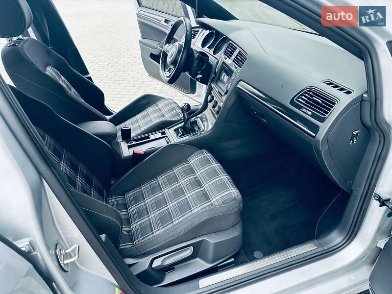 Хэтчбек Volkswagen Golf GTD 2013 в Мукачево