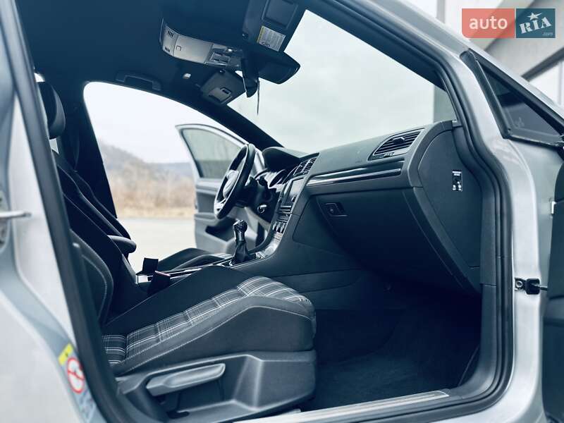 Хэтчбек Volkswagen Golf GTD 2013 в Мукачево