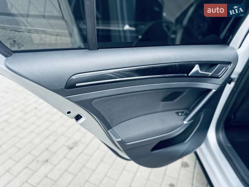 Хэтчбек Volkswagen Golf GTD 2013 в Мукачево