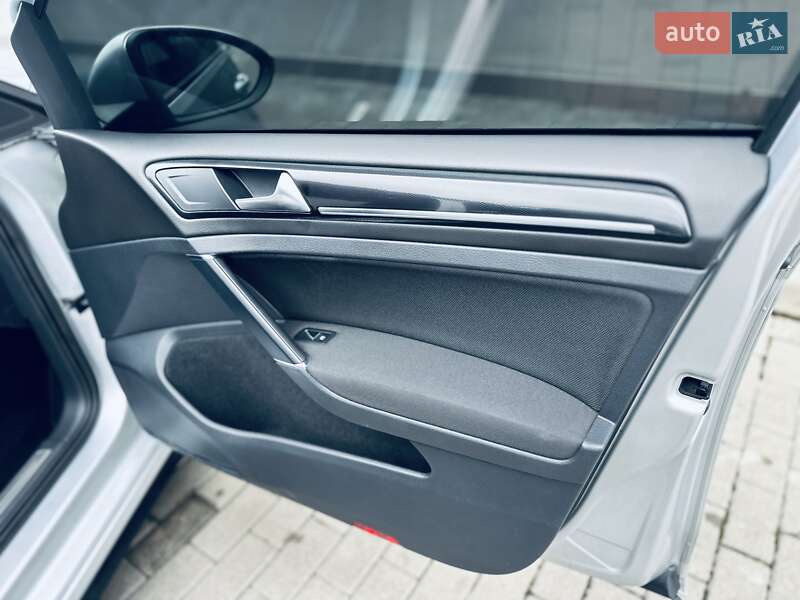 Хэтчбек Volkswagen Golf GTD 2013 в Мукачево