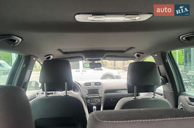 Хэтчбек Volkswagen Golf GTD 2011 в 
