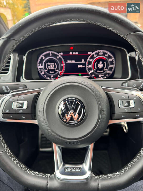 Хетчбек Volkswagen Golf GTD 2016 в Києві фото 23 Хетчбек Volkswagen Golf GTD 2016 в Києві
