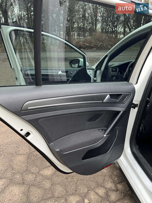 Универсал Volkswagen Golf GTD 2017 в Львове фото 21 Универсал Volkswagen Golf GTD 2017 в Львове