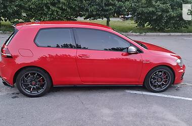 Хетчбек Volkswagen Golf GTI 2015 в Умані