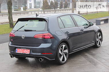 Хэтчбек Volkswagen Golf GTI 2018 в 