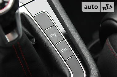 Хэтчбек Volkswagen Golf GTI 2018 в 