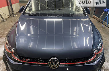Хэтчбек Volkswagen Golf GTI 2019 в Киеве