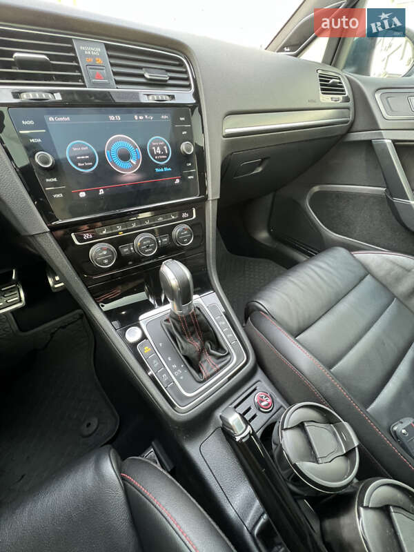 Хетчбек Volkswagen Golf GTI 2017 в Києві