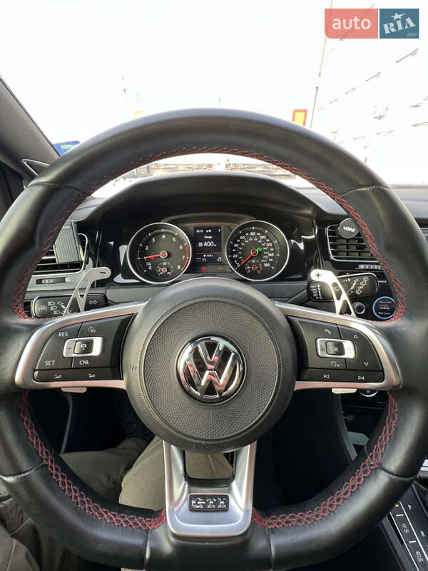 Хетчбек Volkswagen Golf GTI 2017 в Києві