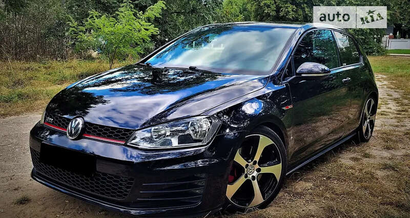 Хэтчбек Volkswagen Golf GTI 2016 в Львове