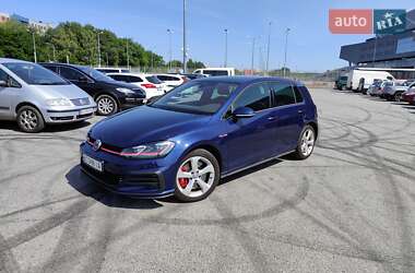 Хетчбек Volkswagen Golf GTI 2019 в 