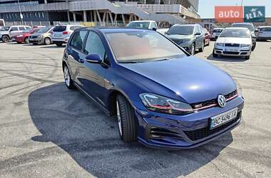 Хетчбек Volkswagen Golf GTI 2019 в 