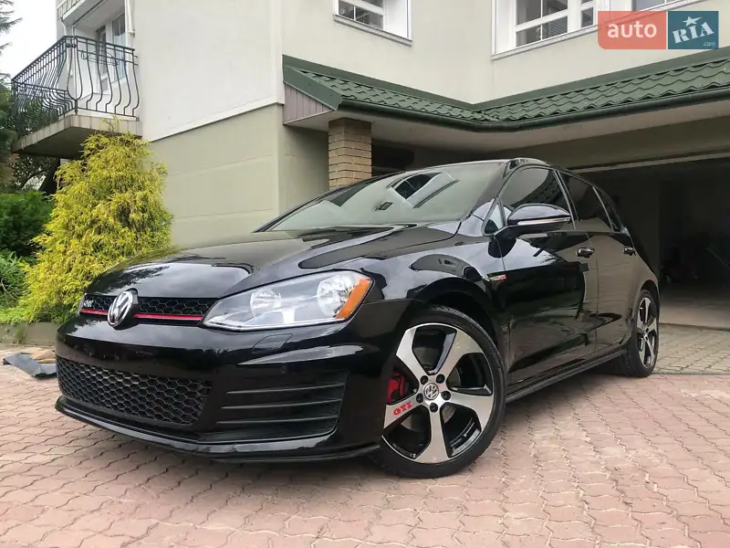 Volkswagen Golf GTI