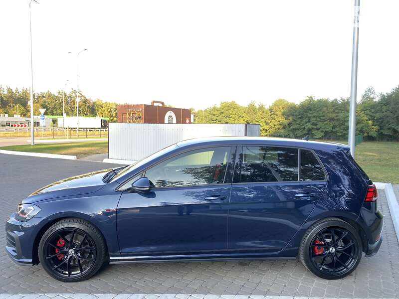 Хетчбек Volkswagen Golf GTI 2017 в Києві