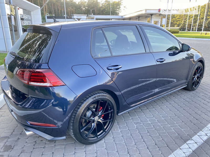 Хетчбек Volkswagen Golf GTI 2017 в Києві