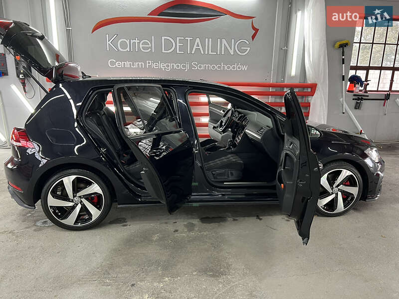 Хетчбек Volkswagen Golf GTI 2020 в Львові