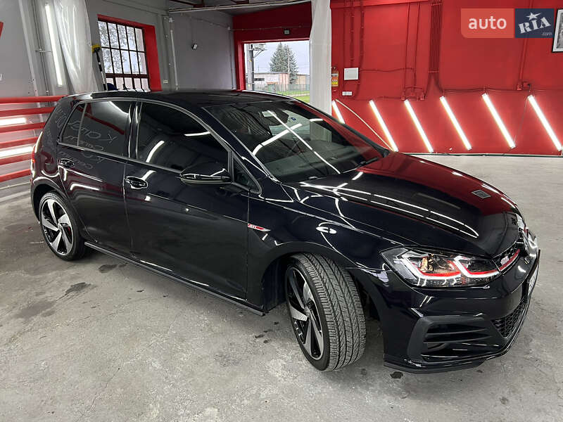 Хетчбек Volkswagen Golf GTI 2020 в Львові