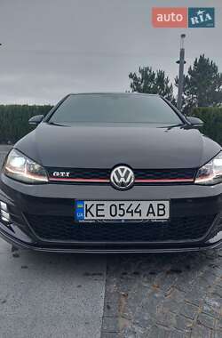 Хэтчбек Volkswagen Golf GTI 2020 в 