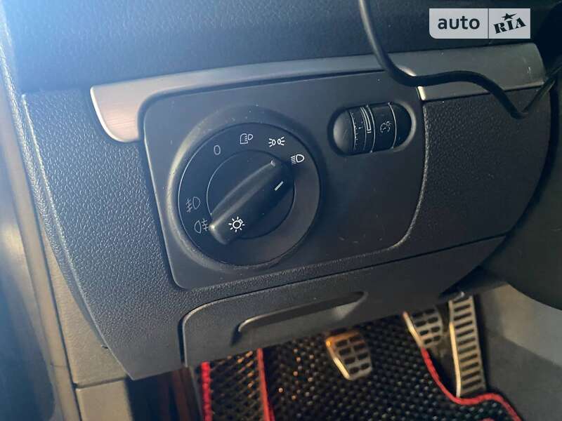 Хэтчбек Volkswagen Golf GTI 2005 в Киеве