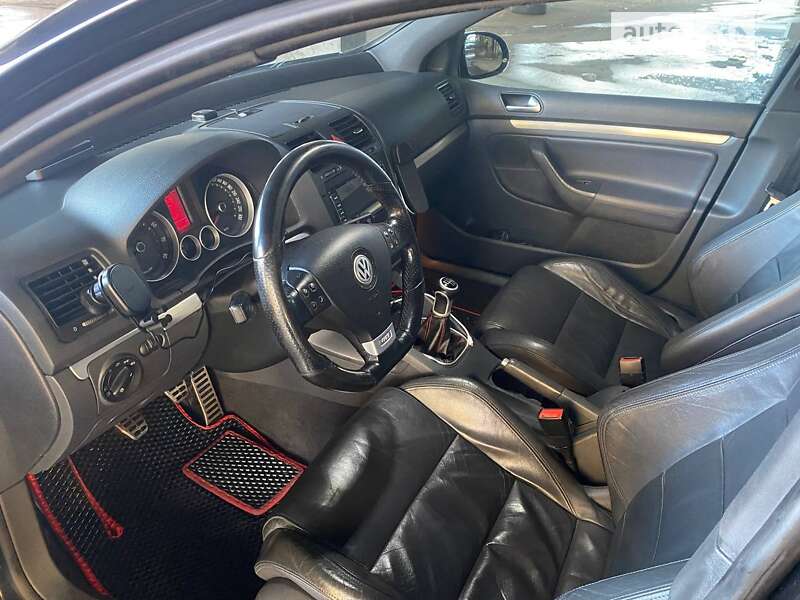 Хэтчбек Volkswagen Golf GTI 2005 в Киеве