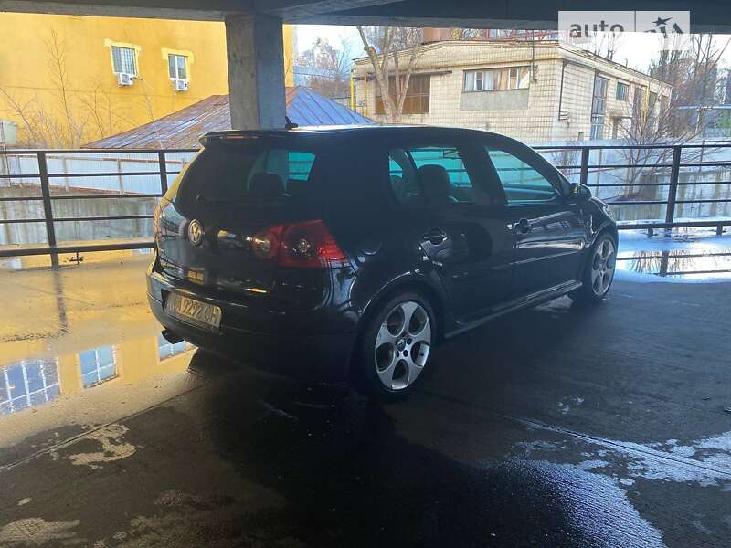 Хэтчбек Volkswagen Golf GTI 2005 в Киеве