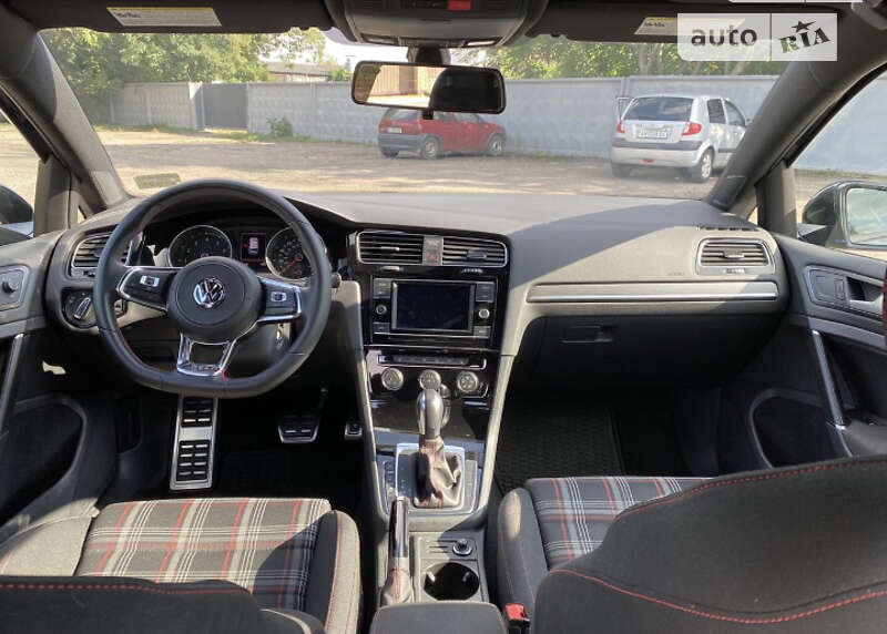 Хэтчбек Volkswagen Golf GTI 2020 в Борисполе