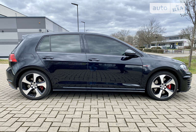 Хэтчбек Volkswagen Golf GTI 2015 в Днепре