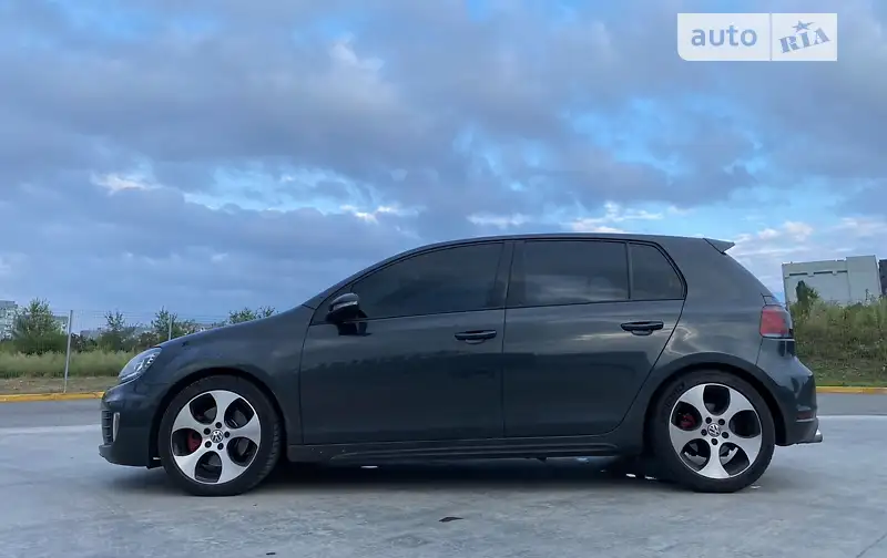 Volkswagen Golf GTI