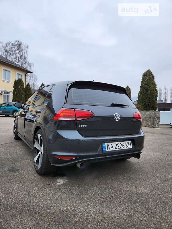 Хетчбек Volkswagen Golf GTI 2017 в Києві