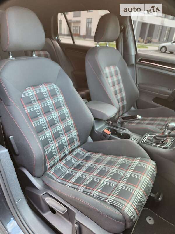 Хетчбек Volkswagen Golf GTI 2017 в Києві