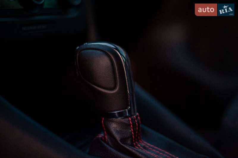 Хетчбек Volkswagen Golf GTI 2012 в Черкасах фото 36 Хетчбек Volkswagen Golf GTI 2012 в Черкасах