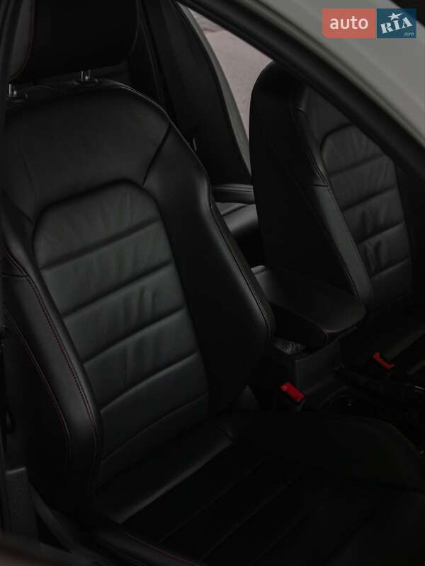 Хетчбек Volkswagen Golf GTI 2017 в Чернігові