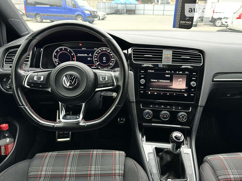 Хэтчбек Volkswagen Golf GTI 2015 в Ровно