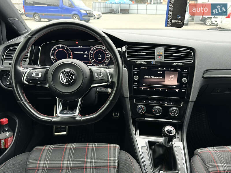 Хэтчбек Volkswagen Golf GTI 2015 в Ровно