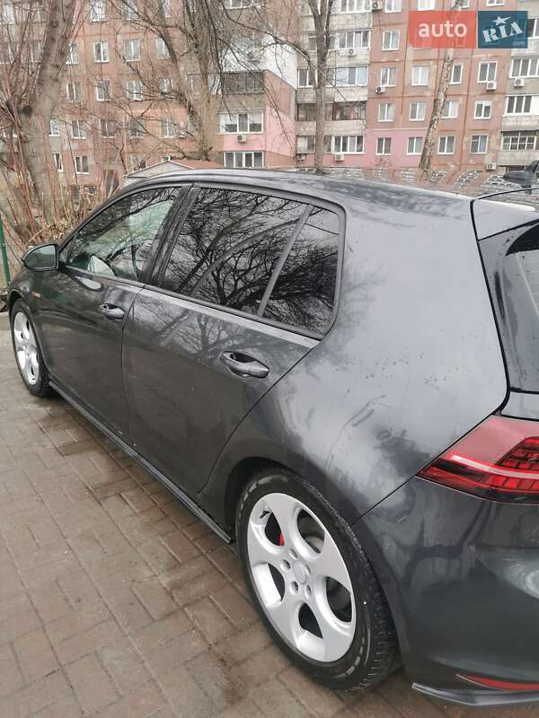 Хэтчбек Volkswagen Golf GTI 2015 в Днепре фото 10 Хэтчбек Volkswagen Golf GTI 2015 в Днепре