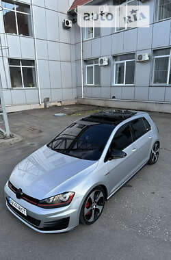 Хетчбек Volkswagen Golf GTI 2015 в Києві