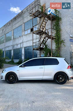 Хетчбек Volkswagen Golf GTI 2015 в Києві