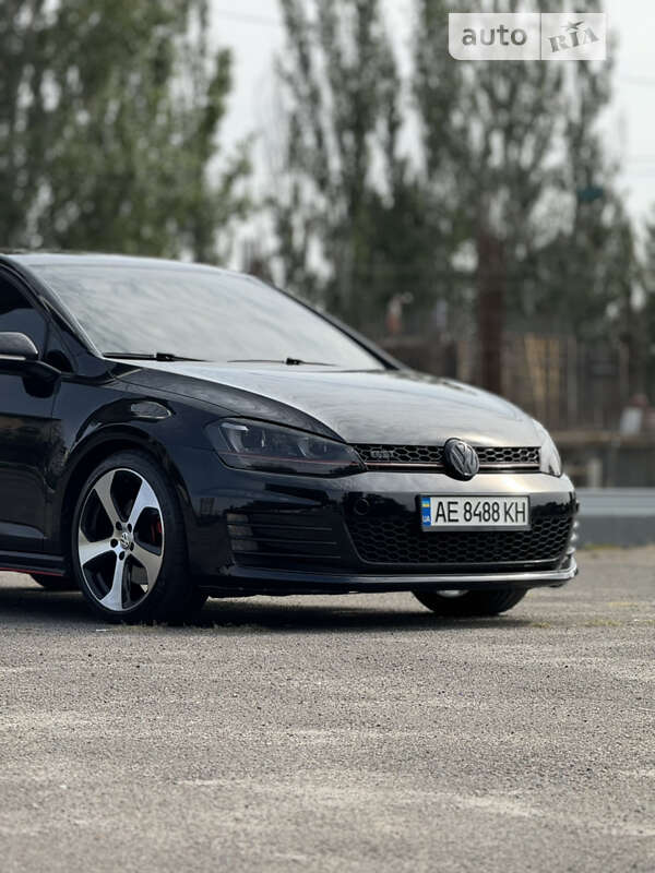 Хетчбек Volkswagen Golf GTI 2015 в Дніпрі