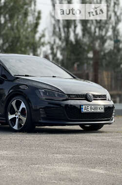 Хэтчбек Volkswagen Golf GTI 2015 в 
