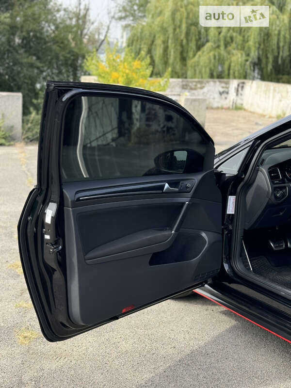 Хетчбек Volkswagen Golf GTI 2015 в Дніпрі