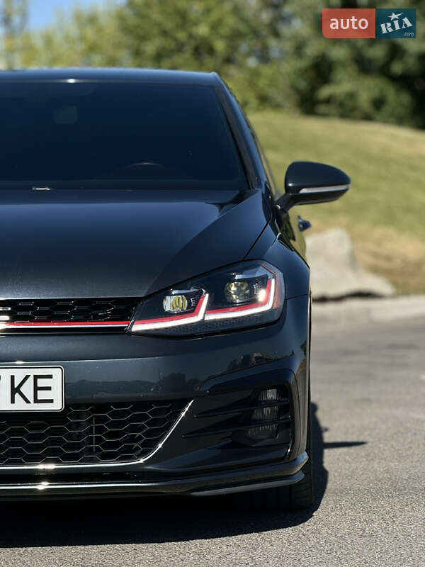 Хэтчбек Volkswagen Golf GTI 2019 в Днепре