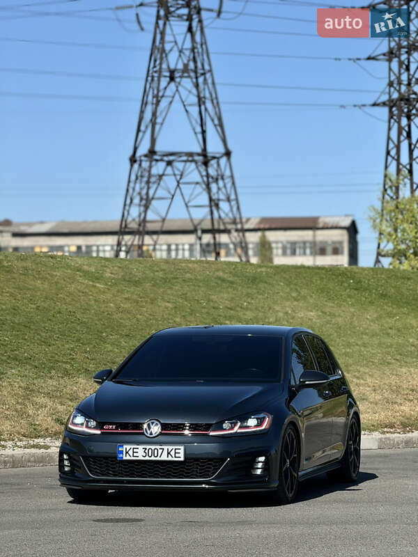 Хэтчбек Volkswagen Golf GTI 2019 в Днепре